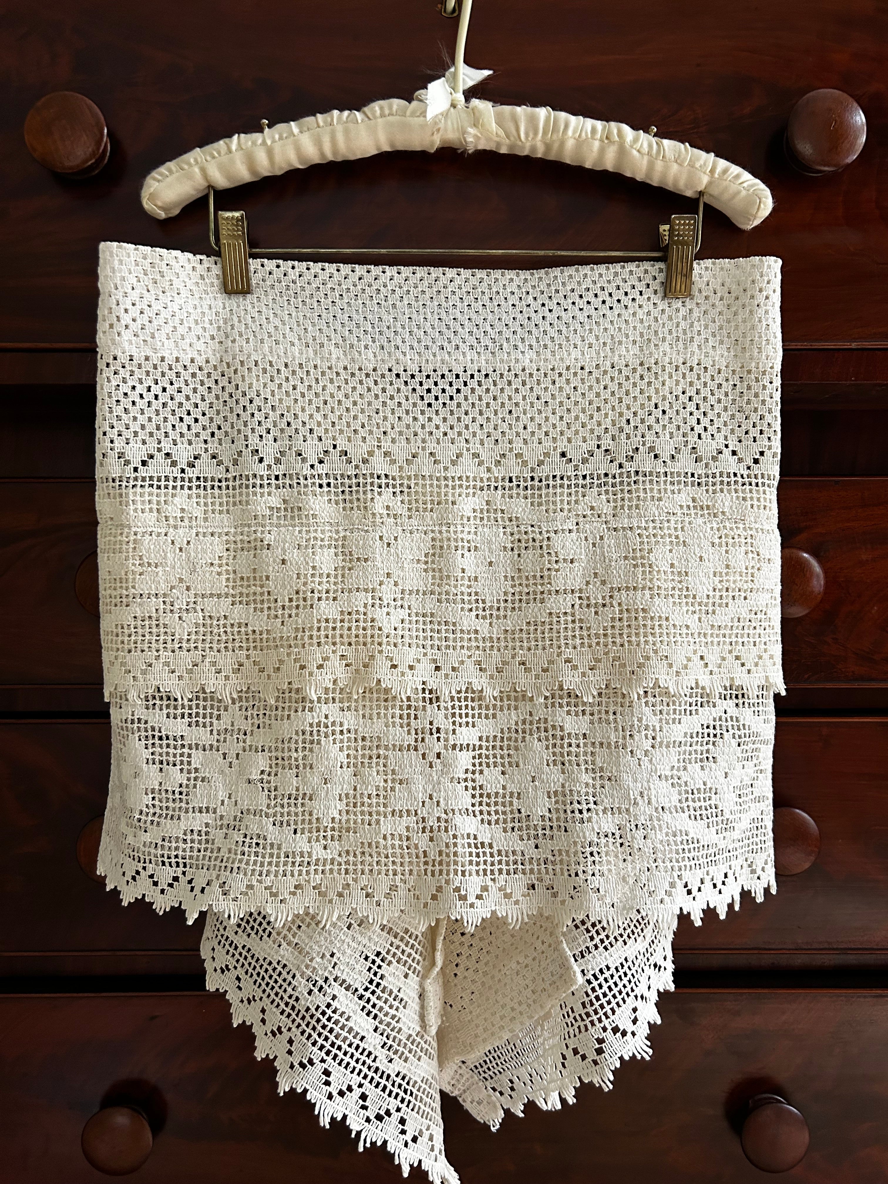 The Acorn Top